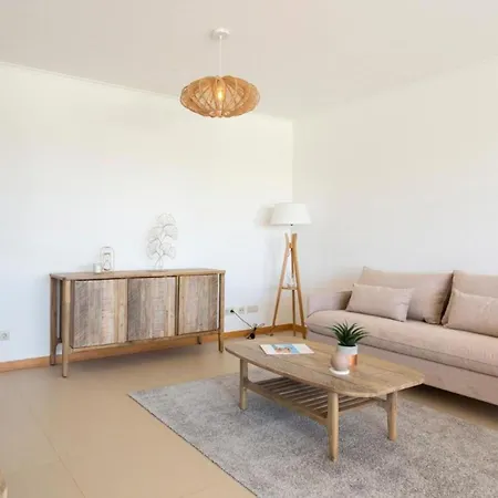 Апартаменты Snazzy Varandas Do Castelo By Garvetur One Bedroom Sleeps 2 Persons