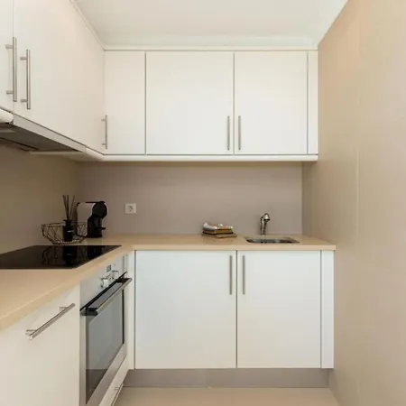 Snazzy Varandas Do Castelo By Garvetur One Bedroom Sleeps 2 Persons דירה
