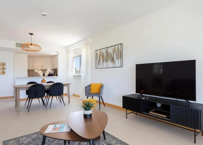 Snazzy Varandas Do Castelo By Garvetur One Bedroom Sleeps 2 Persons * Albufeira